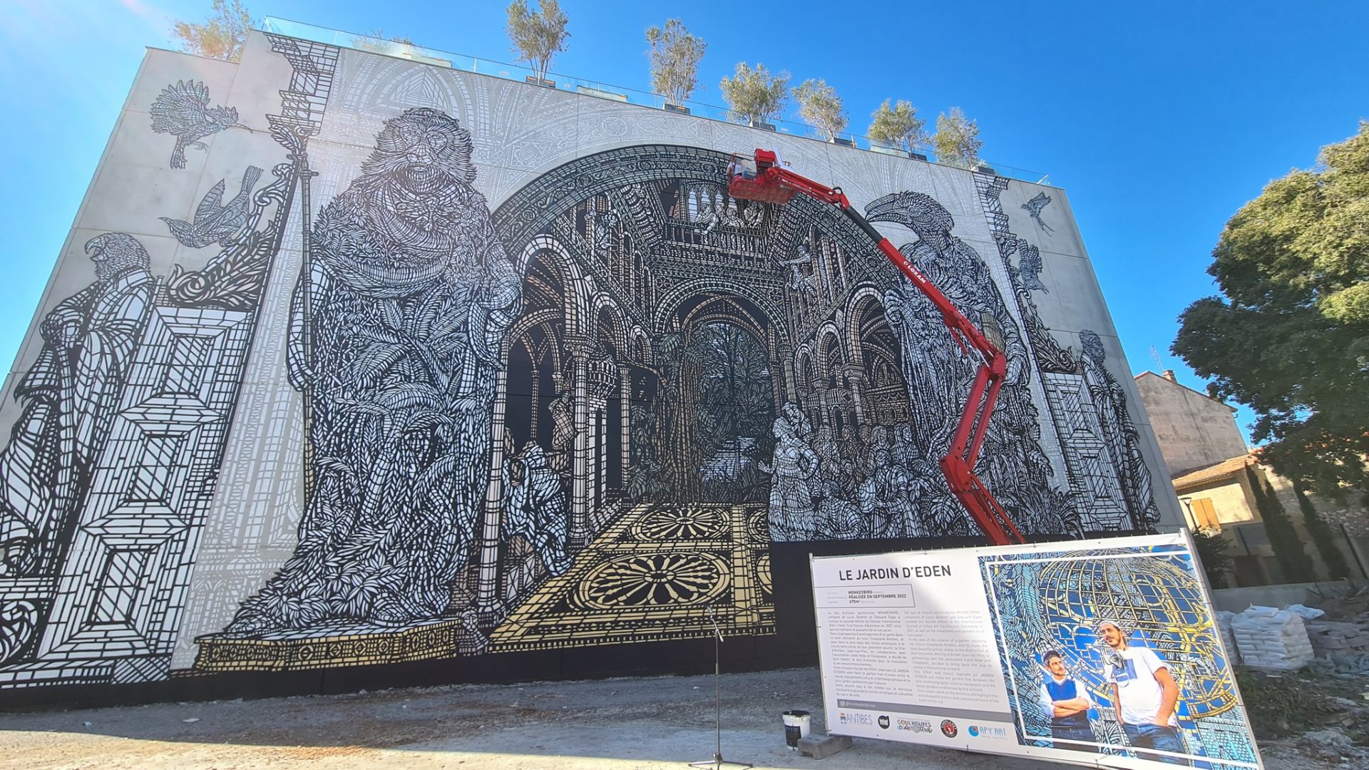 Inauguration d'une monumentale fresque murale à Antibes Juan-les-Pins ...